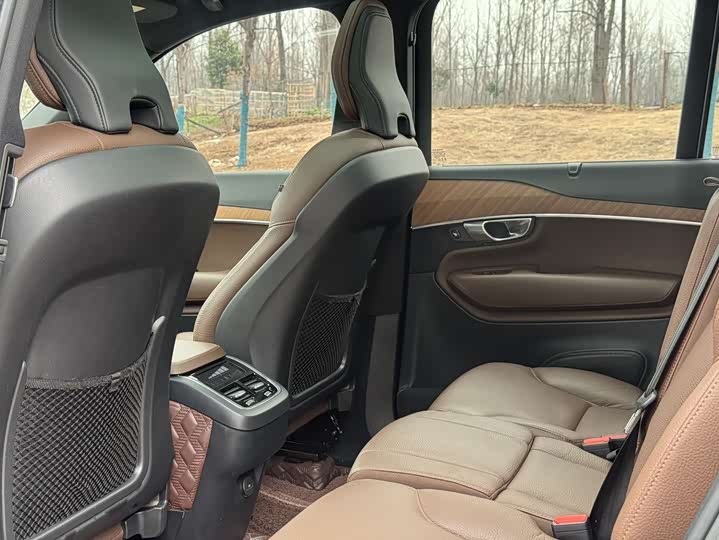 Фото 5 - Volvo XC90