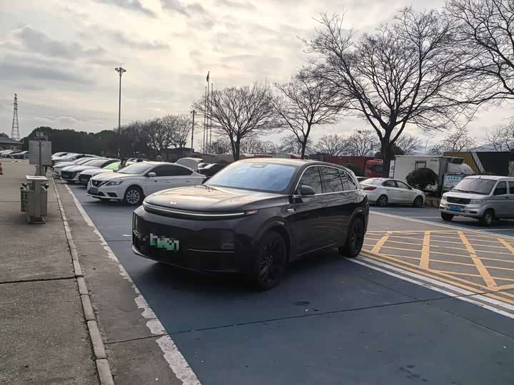 Фото 1 - LiXiang L7