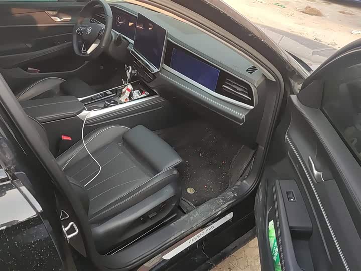 Фото 8 - Volkswagen Passat