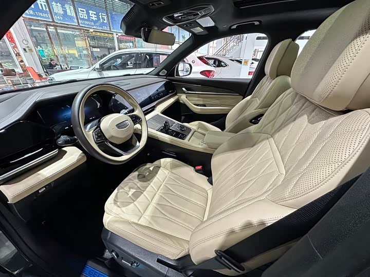 Photo 8 - Geely Monjaro