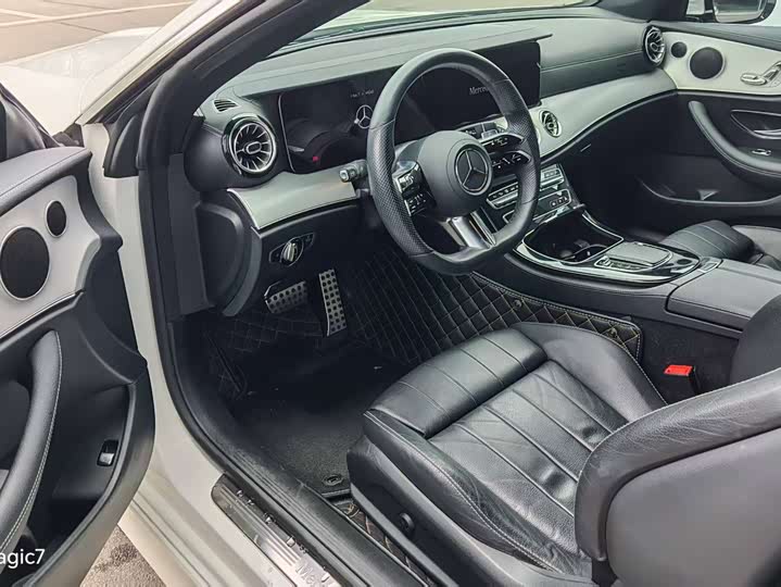 Фото 2 - Mercedes-Benz E-Class