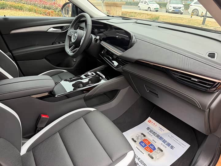 Фото 8 - Buick Envision Plus