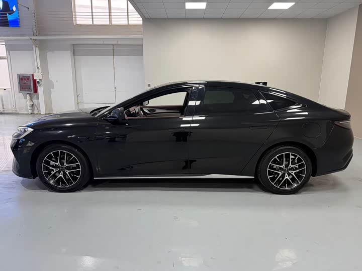 Photo 7 - BYD Seal 07 DM-i Hybrid