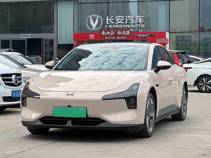 Фото 1 - XPeng Mona M03