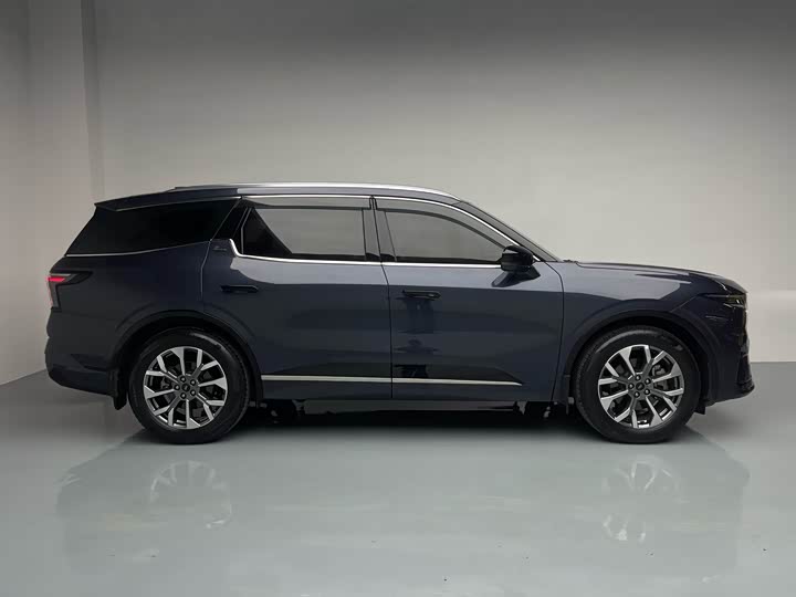 Фото 4 - Ford Edge