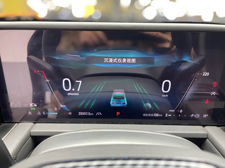 Фото 9 - Ford Edge