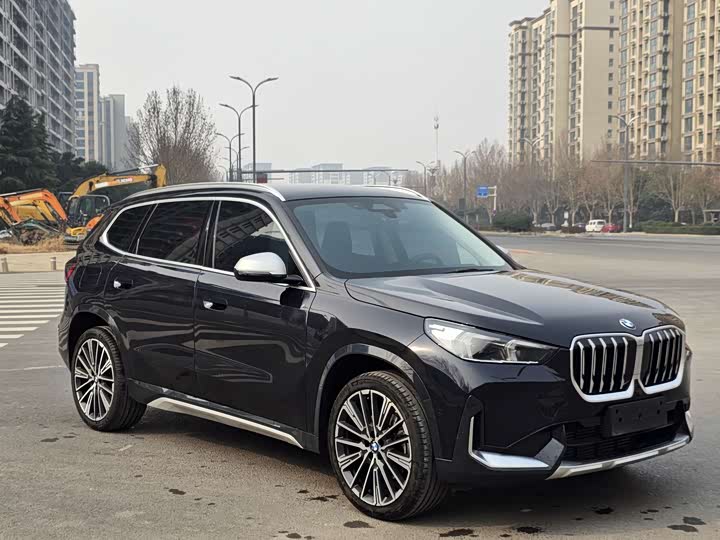 Фото 2 - BMW X1