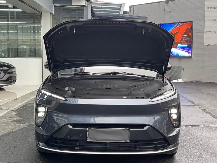 Фото 8 - Nio ES8