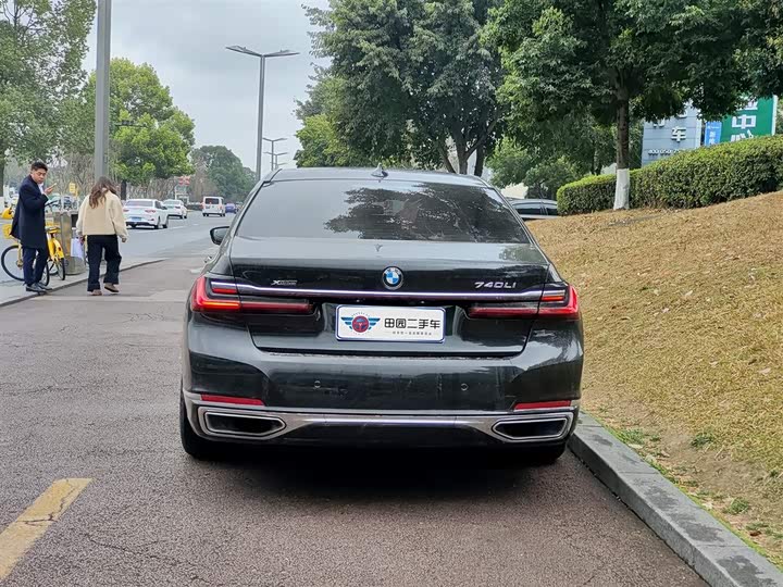 Фото 5 - BMW 7 Series