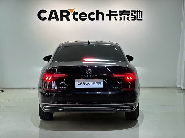 Photo 6 - Volkswagen Passat