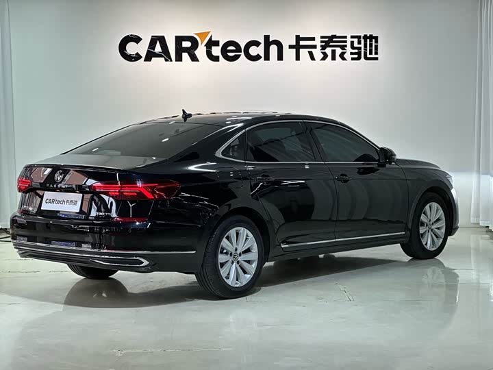 Photo 7 - Volkswagen Passat