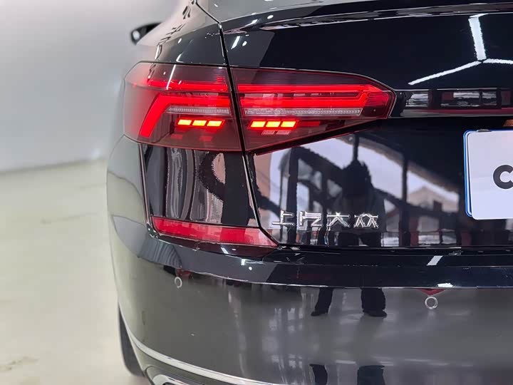 Photo 8 - Volkswagen Passat