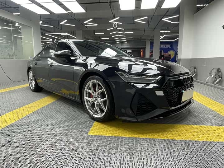 Фото 4 - Audi A7L