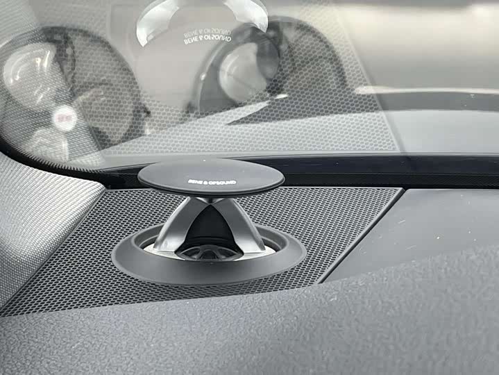 Фото 8 - Audi A7L