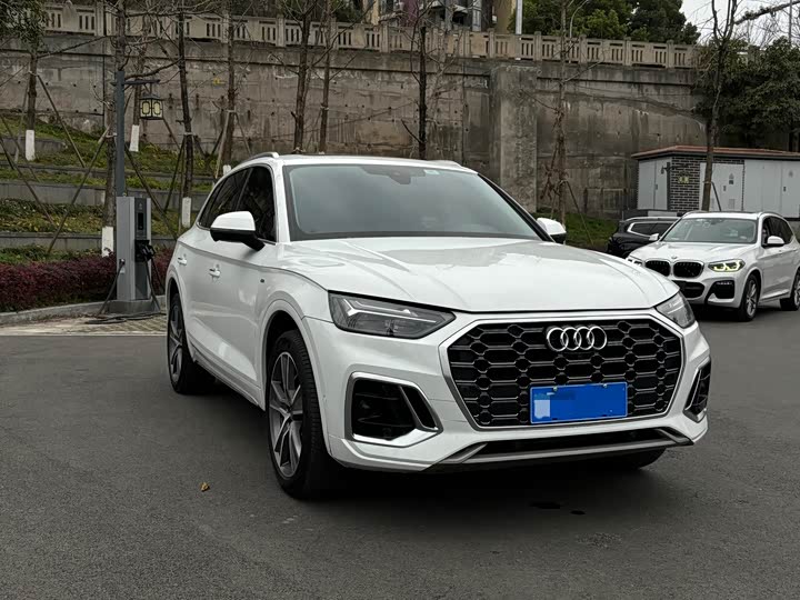 Фото 3 - Audi Q5L