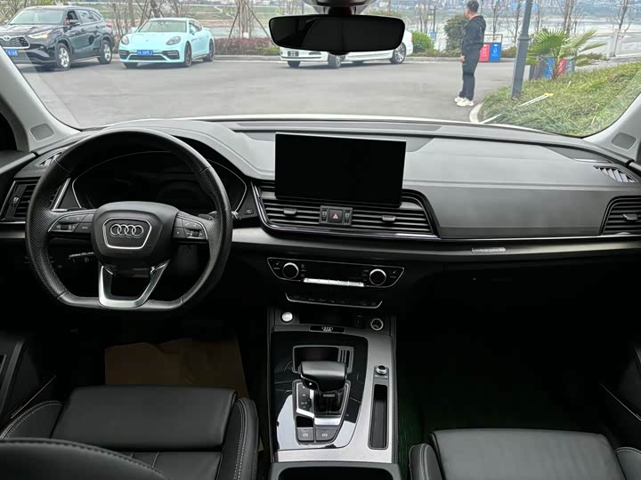 Фото 5 - Audi Q5L