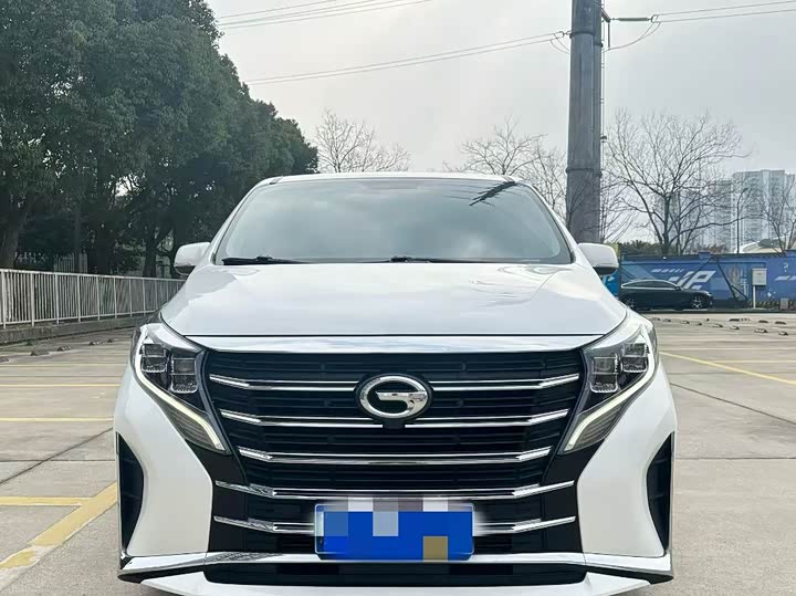 Фото 2 - GAC Trumpchi M8