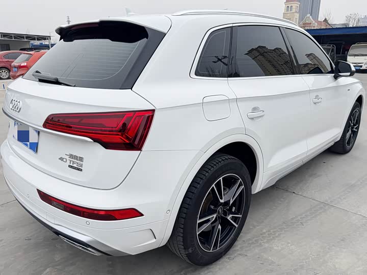 Фото 3 - Audi Q5L