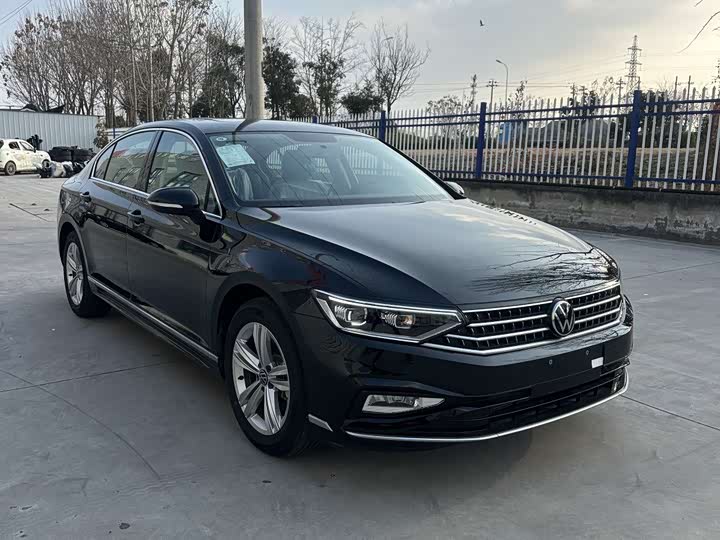 Фото 1 - Volkswagen Magotan