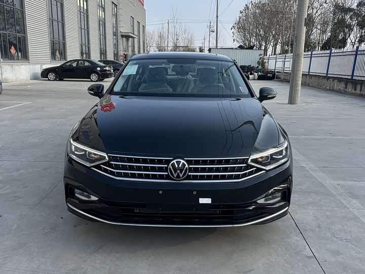 Фото 3 - Volkswagen Magotan