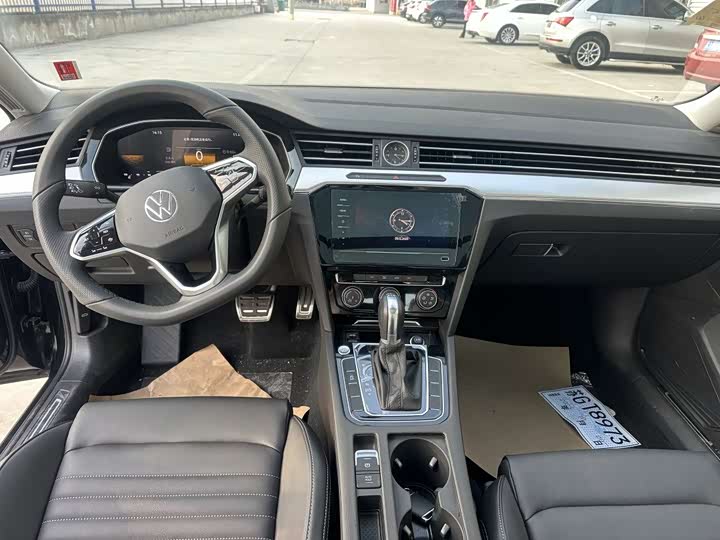 Фото 5 - Volkswagen Magotan