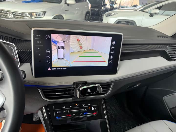 Фото 7 - Volkswagen Tayron GTE Hybrid