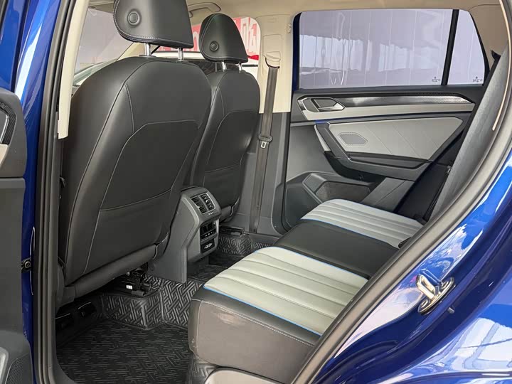 Фото 8 - Volkswagen Tayron GTE Hybrid