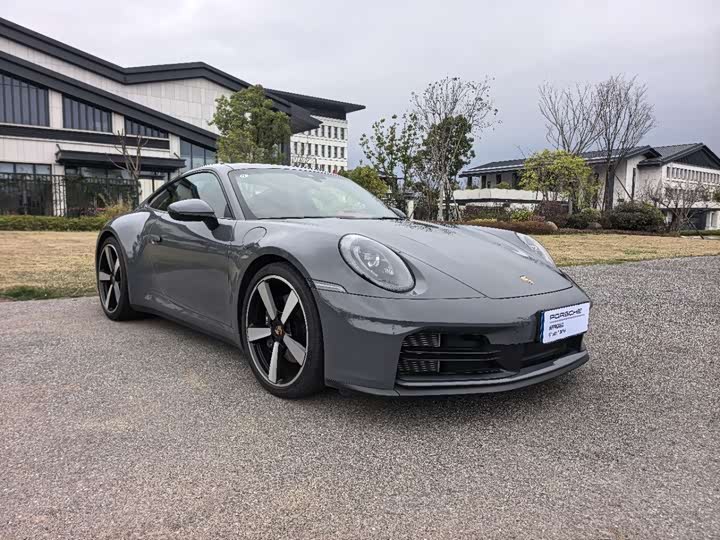 Photo 3 - Porsche 911