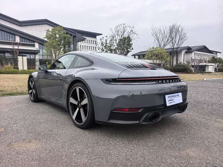 Photo 4 - Porsche 911