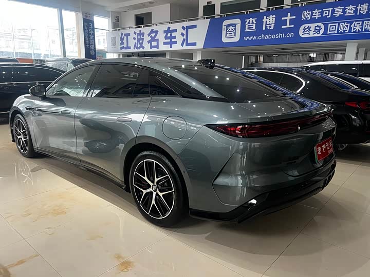 Фото 4 - BYD Han L