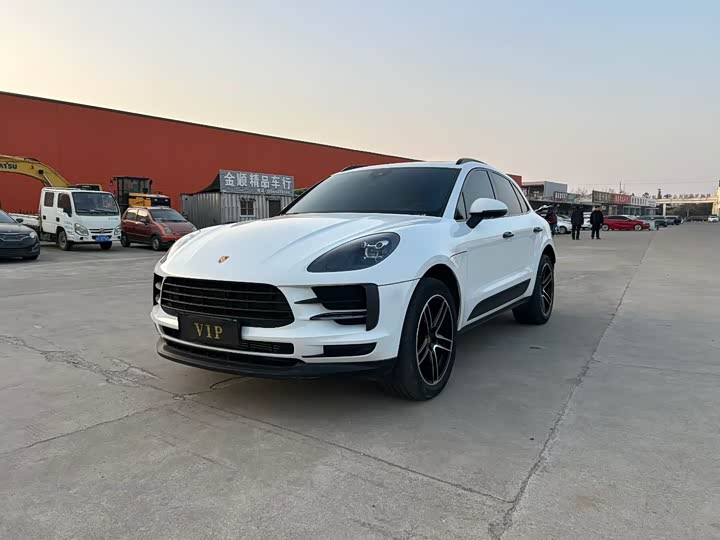 Фото 1 - Porsche Macan