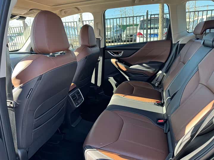 Фото 9 - Subaru Forester