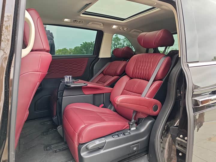 Фото 5 - Honda Elysion