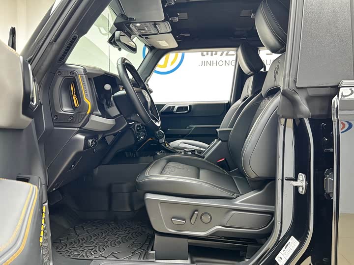 Фото 5 - Ford Bronco