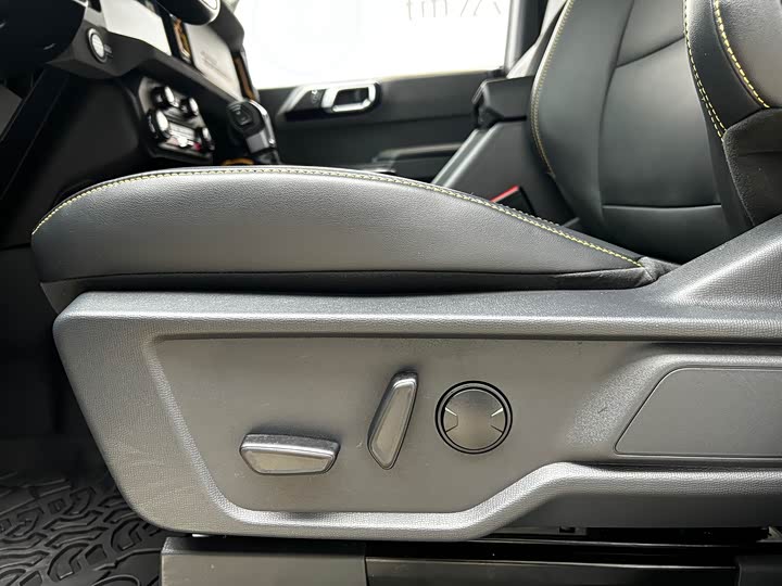 Фото 6 - Ford Bronco