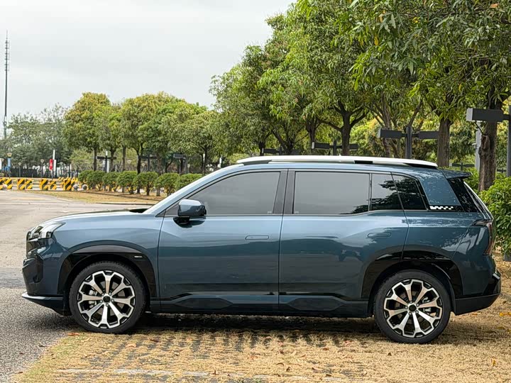 Photo 4 - GAC Aion V