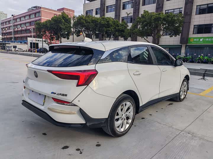 Photo 3 - Buick Velite 6