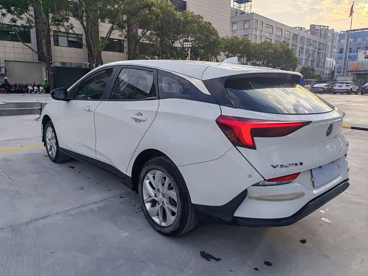 Photo 5 - Buick Velite 6