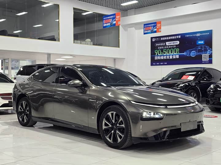 Фото 3 - XPeng P7