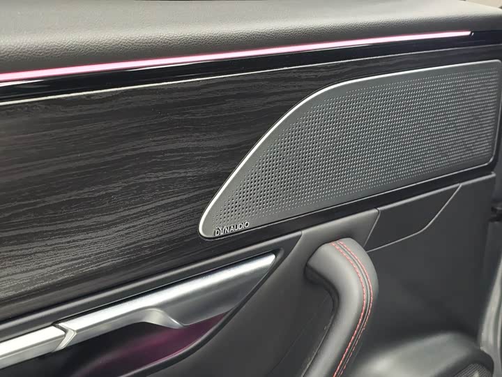 Фото 9 - XPeng P7