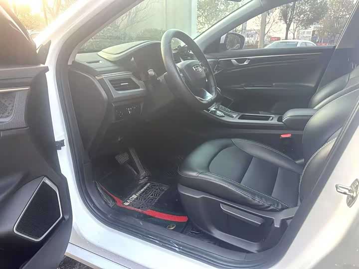 Фото 4 - Geely Emgrand GL