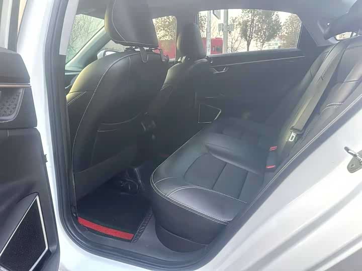 Фото 6 - Geely Emgrand GL