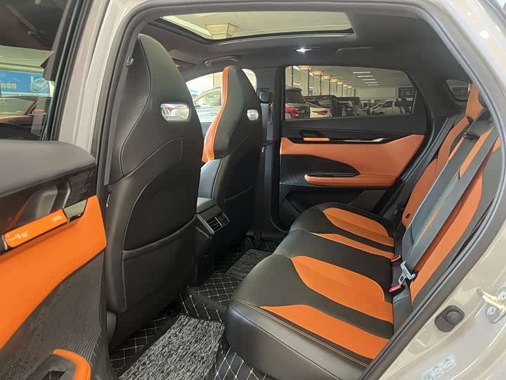 Фото 5 - Changan UNI-V