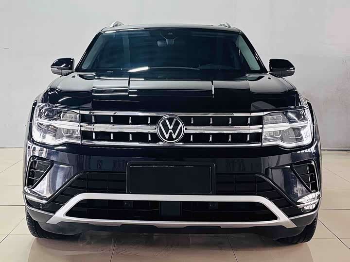 Photo 1 - Volkswagen Teramont Pro