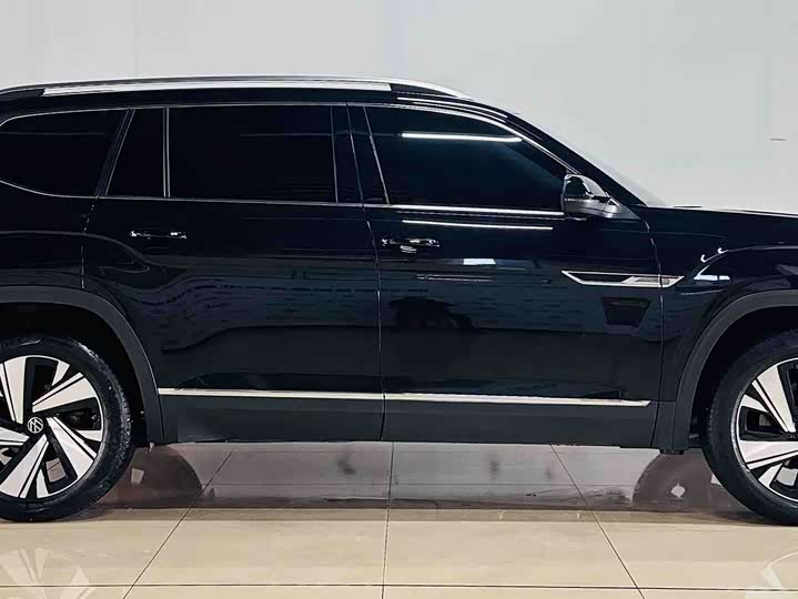 Photo 4 - Volkswagen Teramont Pro