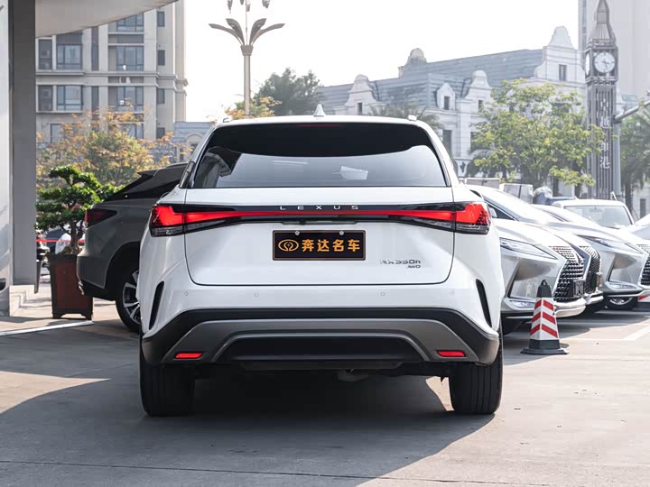 Фото 5 - Lexus RX