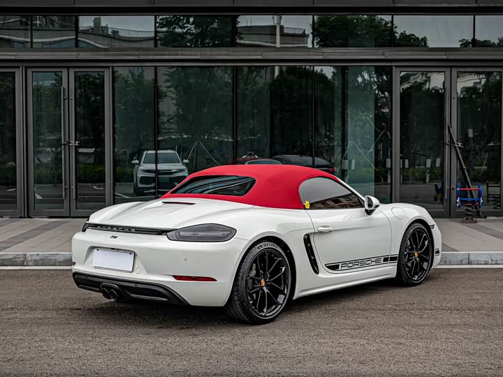 Фото 8 - Porsche 718