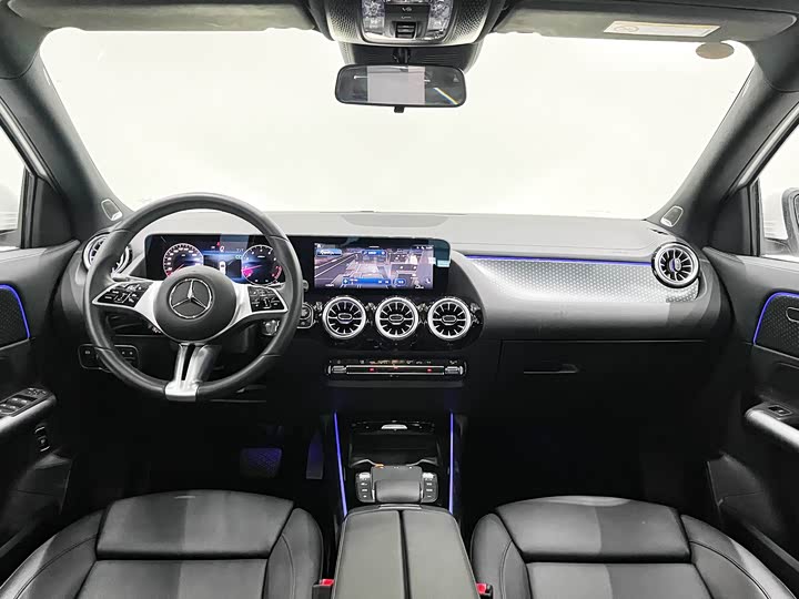 Photo 8 - Mercedes-Benz GLA-Class
