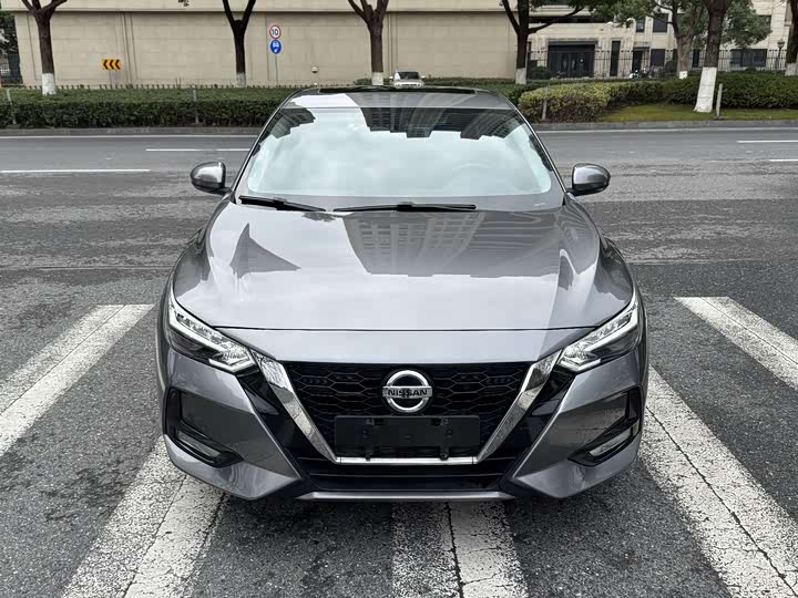 Фото 2 - Nissan Sylphy