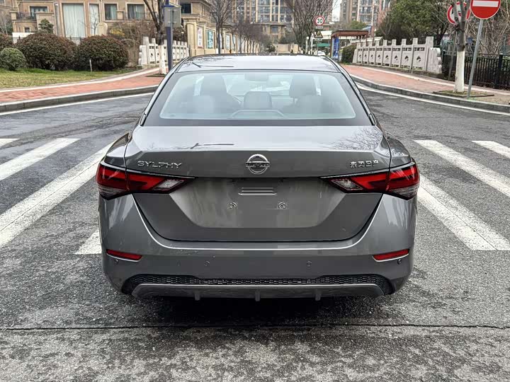 Фото 6 - Nissan Sylphy